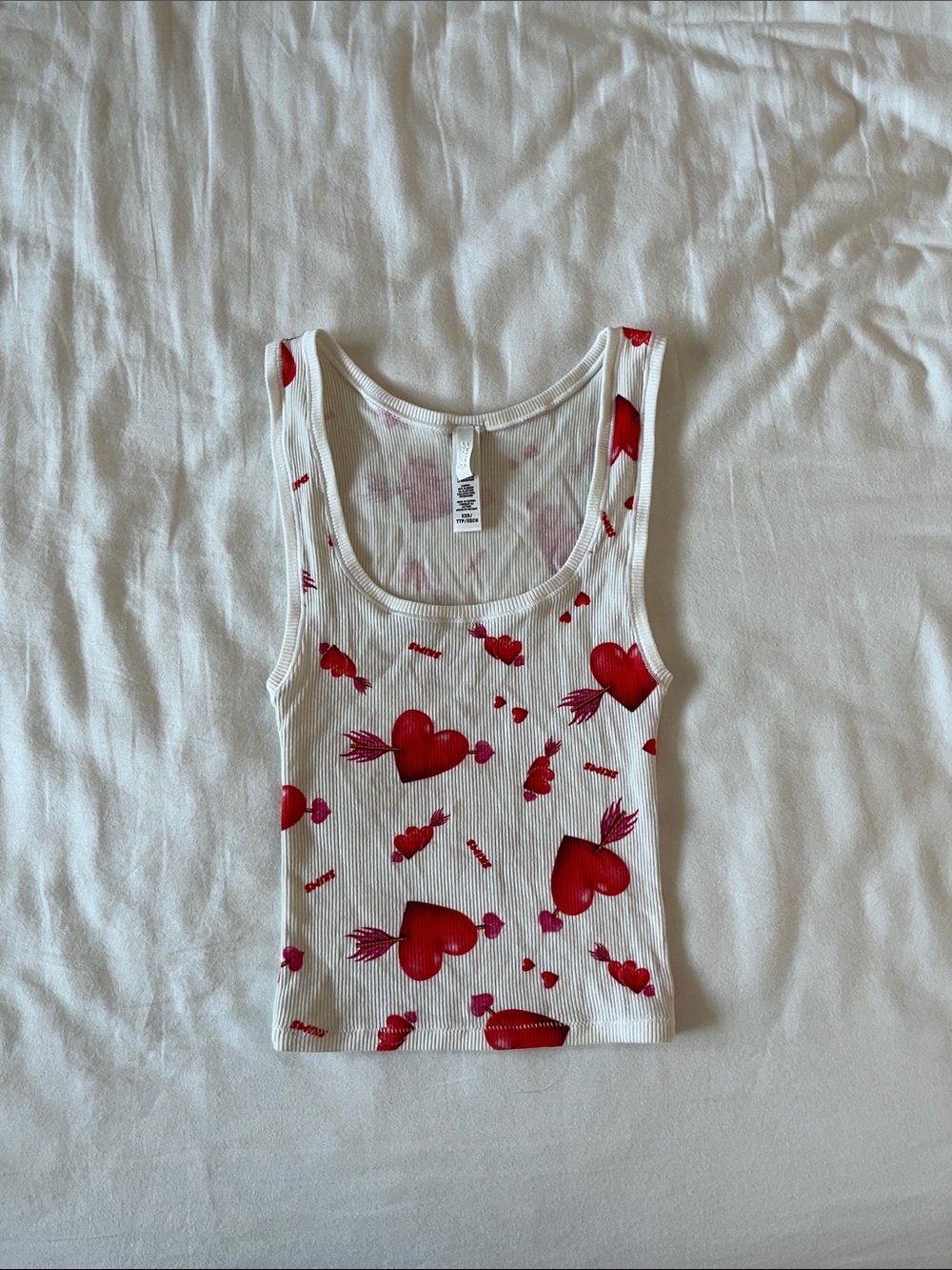 Skims cotton ribbed tank white with red heart print